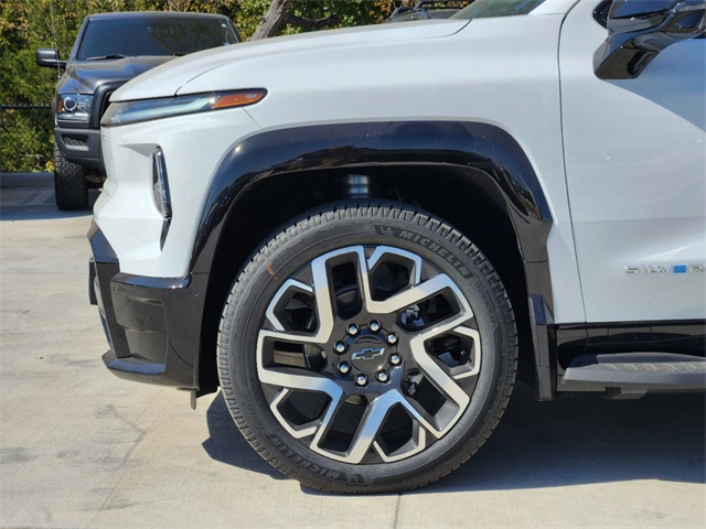 2024 Chevrolet Silverado EV RST 7