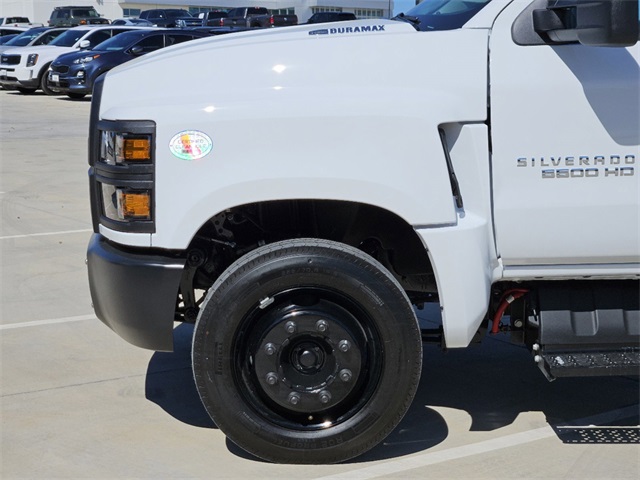 2024 Chevrolet Silverado 5500HD 1WT 8