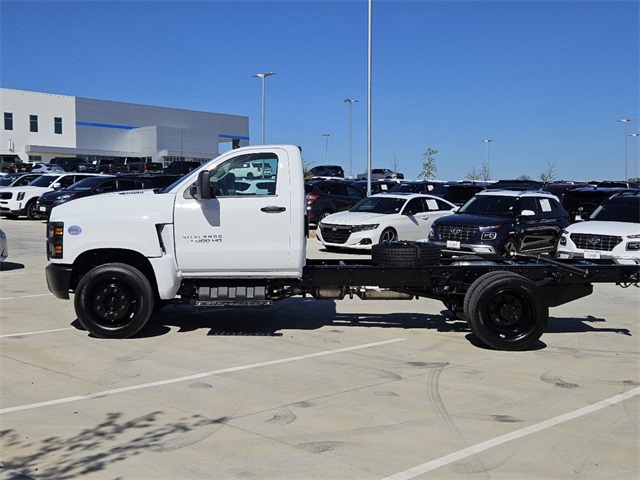 2024 Chevrolet Silverado 5500HD 1WT 6