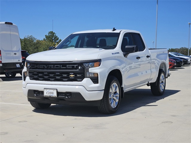 2024 Chevrolet Silverado 1500 Custom 3