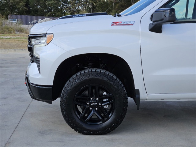 2024 Chevrolet Silverado 1500 LT Trail Boss 8