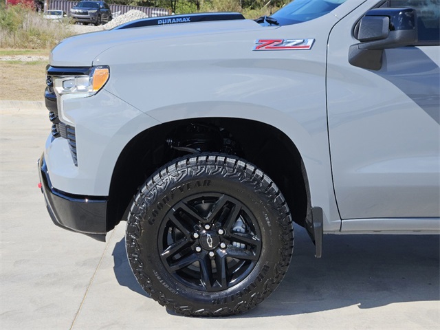 2024 Chevrolet Silverado 1500 LT Trail Boss 8