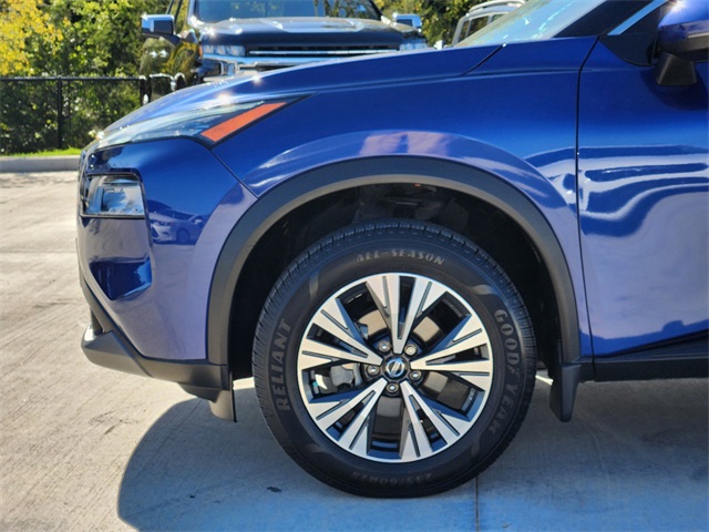 2021 Nissan Rogue SV 10