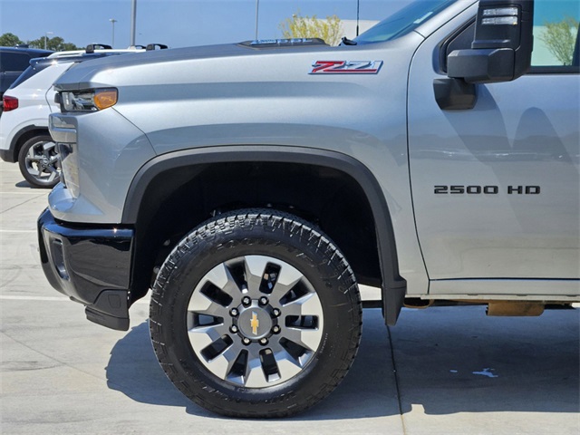 2024 Chevrolet Silverado 2500HD Custom 10