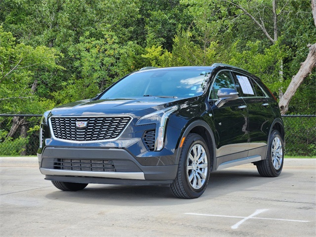 2023 Cadillac XT4 Premium Luxury 4