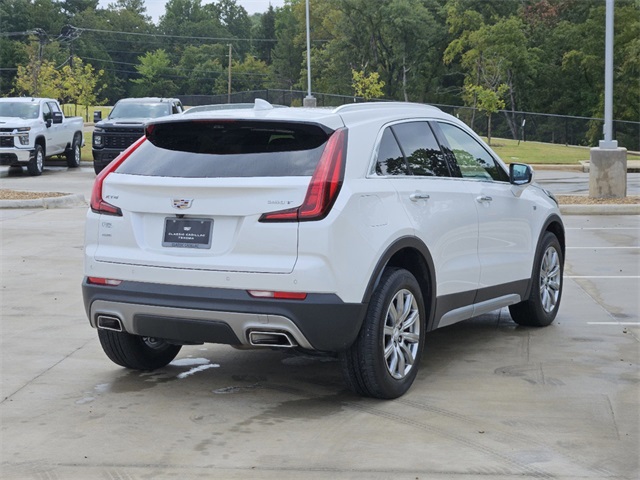 2022 Cadillac XT4 Premium Luxury 4