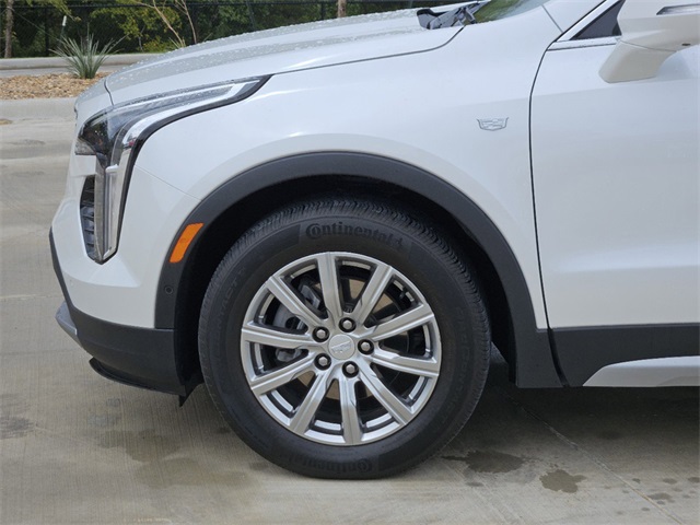 2022 Cadillac XT4 Premium Luxury 10