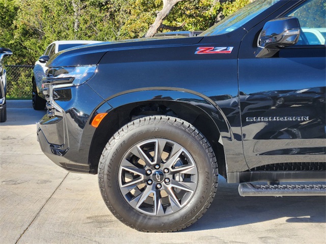 2023 Chevrolet Suburban Z71 9