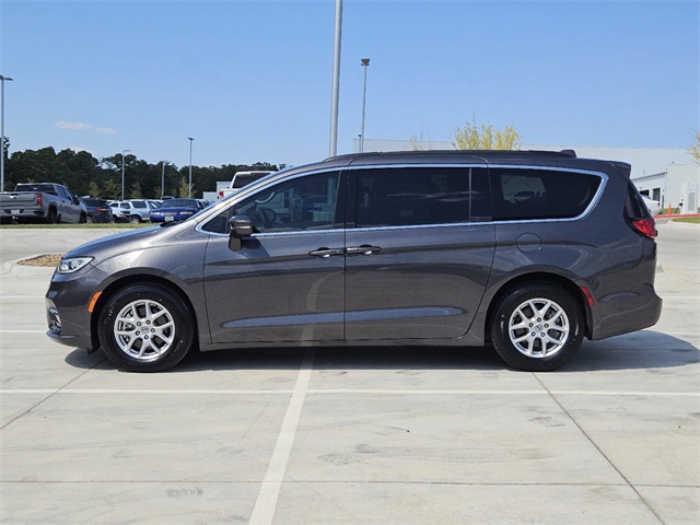 2022 Chrysler Pacifica Touring L 6