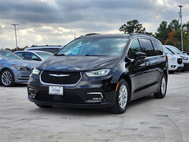 2022 Chrysler Pacifica Touring L 4