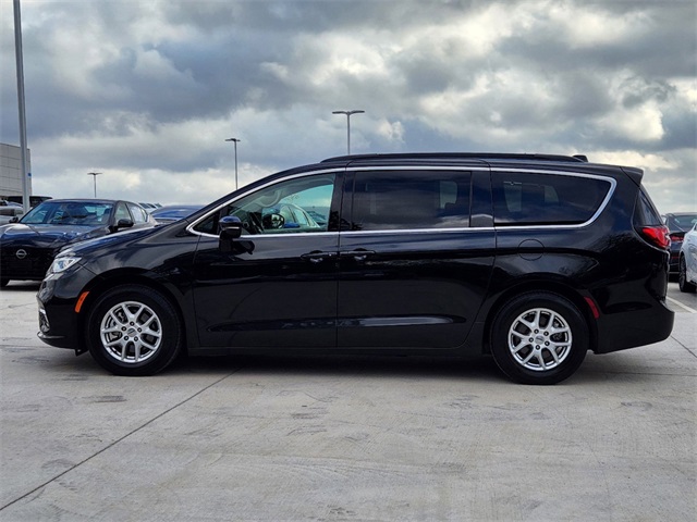 2022 Chrysler Pacifica Touring L 5