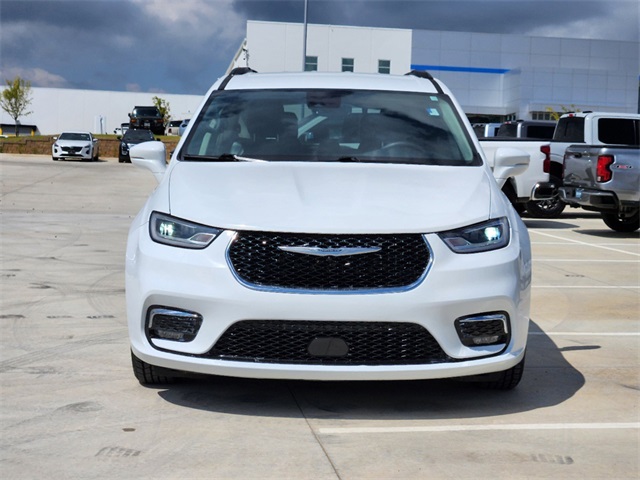 2022 Chrysler Pacifica Touring L 3