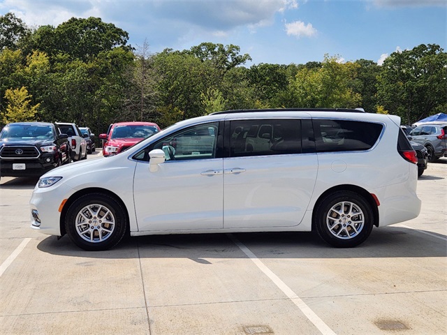 2022 Chrysler Pacifica Touring L 5