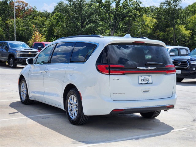 2022 Chrysler Pacifica Touring L 6