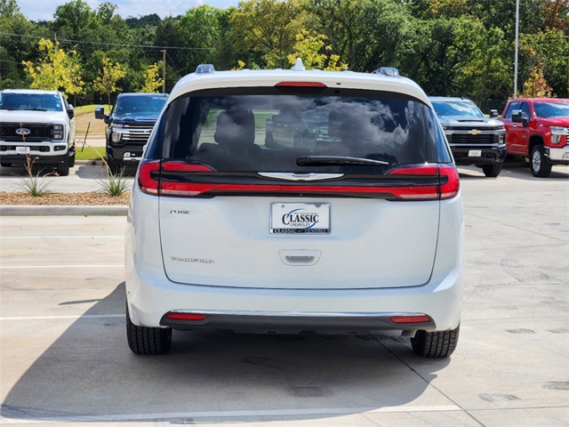 2022 Chrysler Pacifica Touring L 7