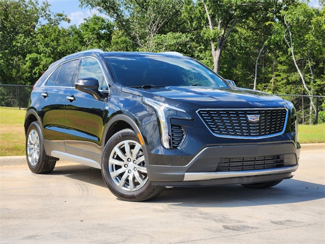 2023 Cadillac XT4 Premium Luxury 1