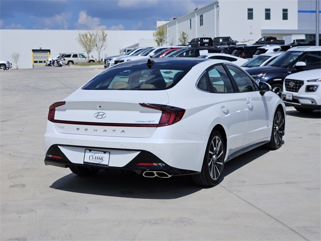 2022 Hyundai Sonata Limited 4