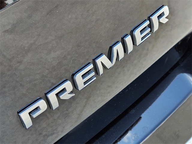 2023 Chevrolet Traverse Premier 14