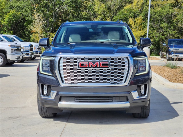 2022 GMC Yukon Denali 3