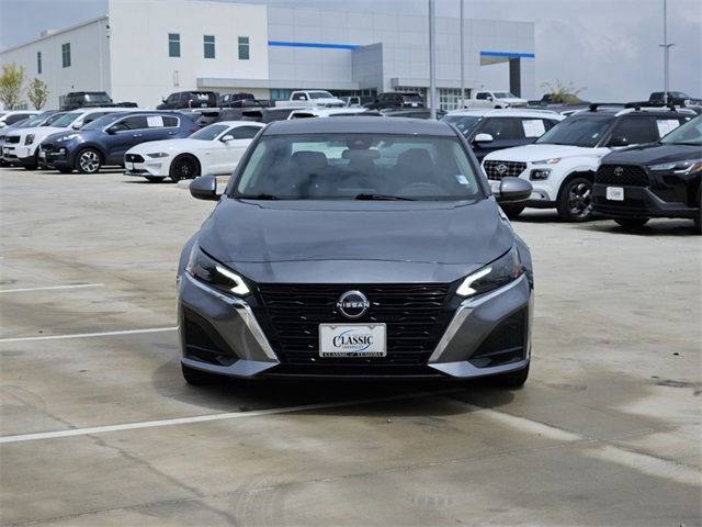 2023 Nissan Altima 2.5 SV 7