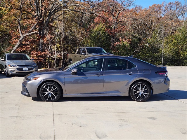 2021 Toyota Camry SE 8