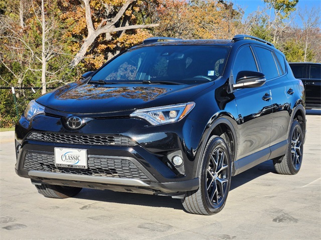 2018 Toyota RAV4 SE 4