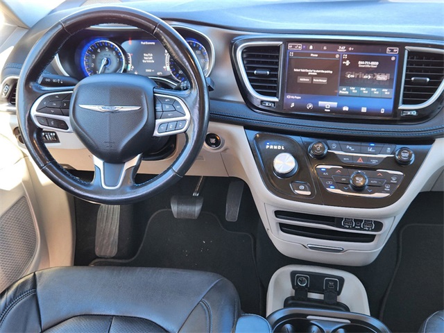 2021 Chrysler Pacifica Touring L 26