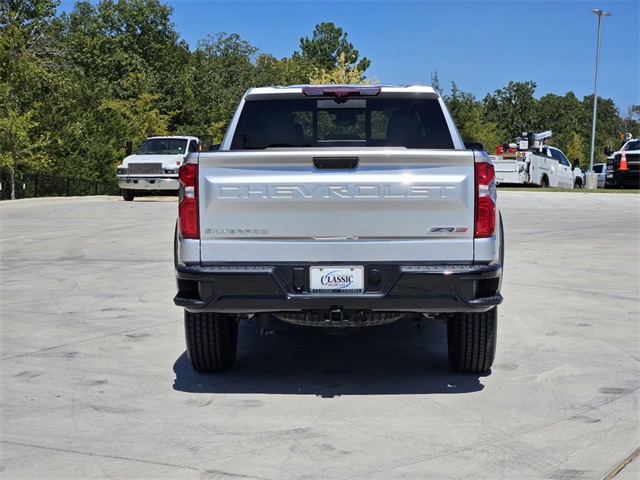 2022 Chevrolet Silverado 1500 ZR2 8