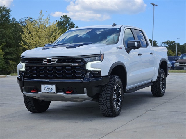 2022 Chevrolet Silverado 1500 ZR2 3