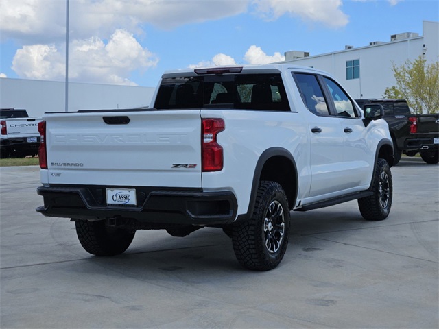 2022 Chevrolet Silverado 1500 ZR2 4