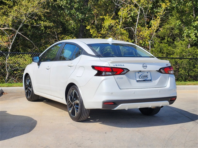 2024 Nissan Versa 1.6 SR 5