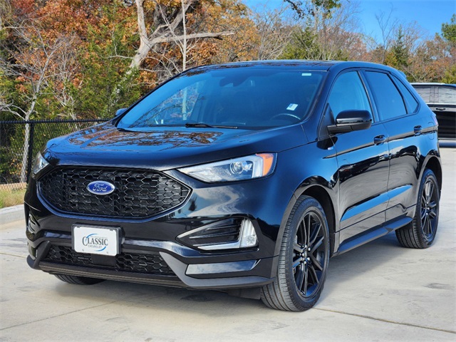 2021 Ford Edge  4