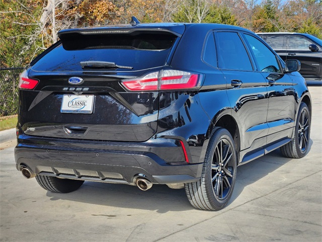 2021 Ford Edge  5