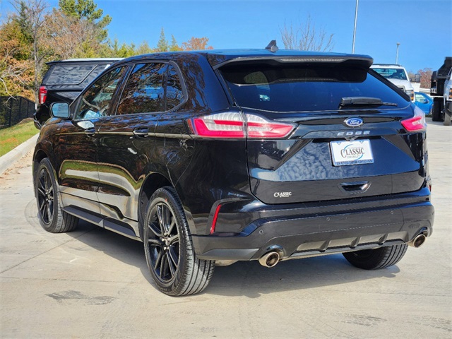 2021 Ford Edge  7