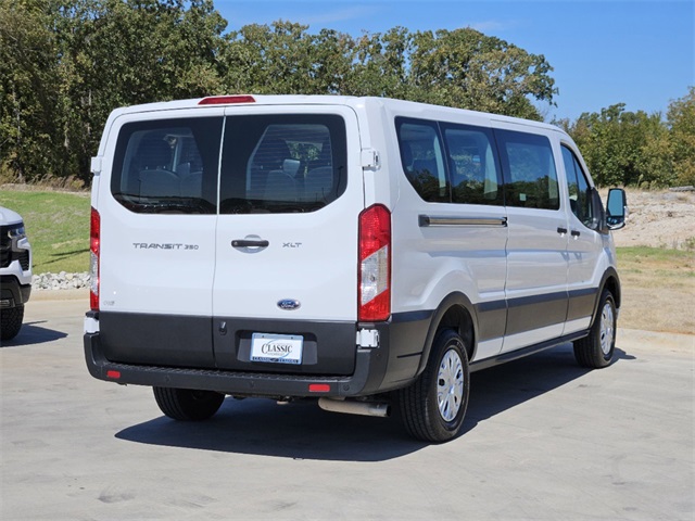 2022 Ford Transit-350  4