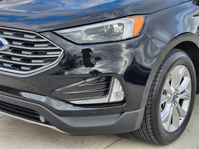 2022 Ford Edge Titanium 9