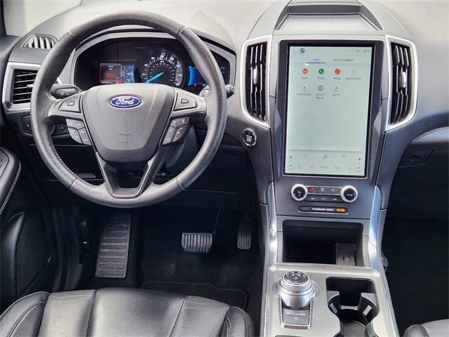 2022 Ford Edge Titanium 27