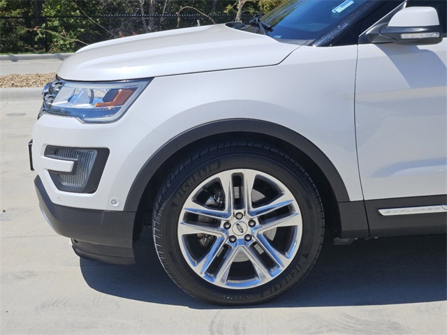 2016 Ford Explorer Limited 10