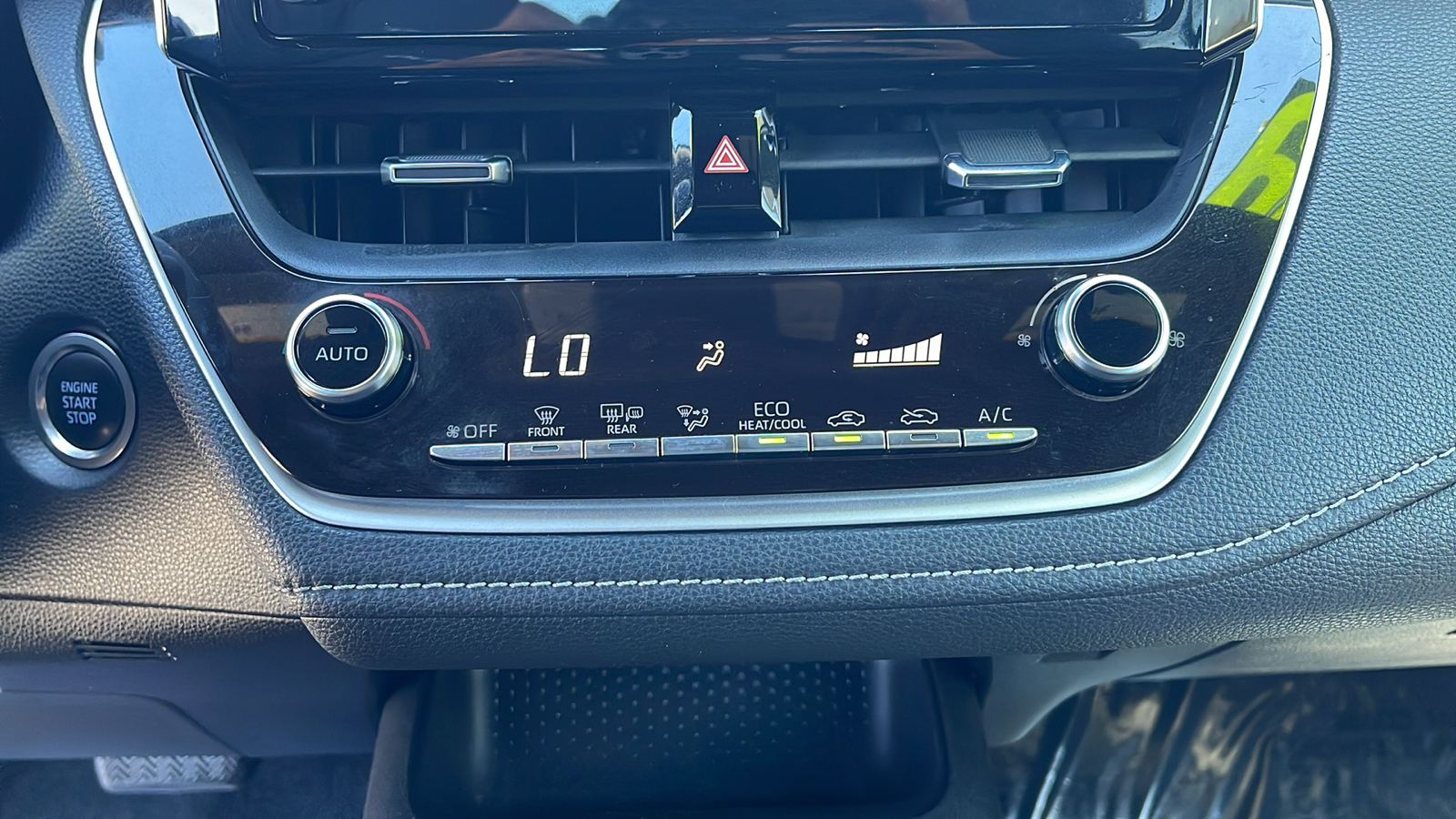 2019 Toyota Corolla SE 16