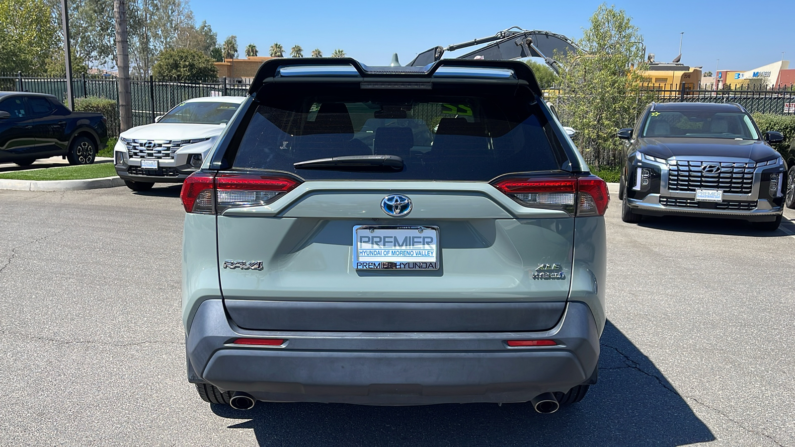 2022 Toyota RAV4 Hybrid XLE Premium 4