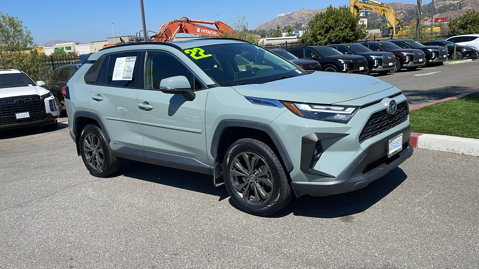 2022 Toyota RAV4 Hybrid XLE Premium 7