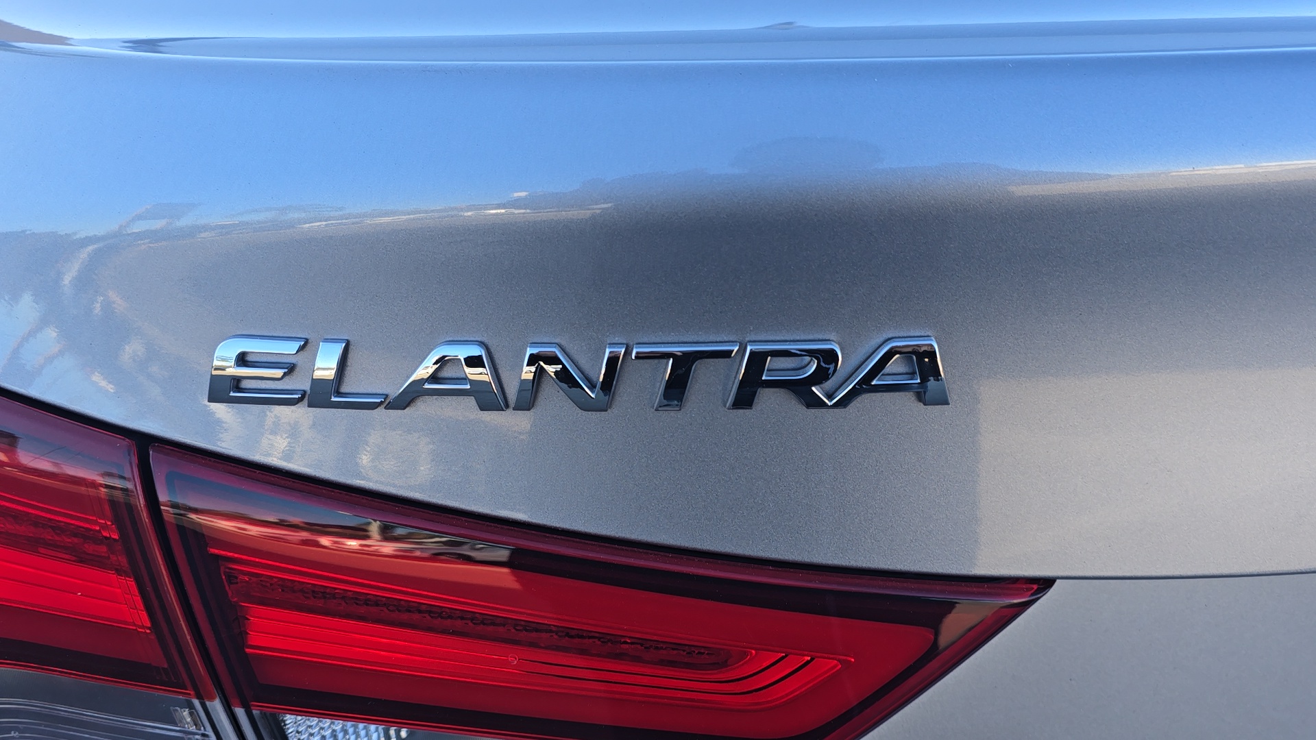 2015 Hyundai Elantra Limited 4