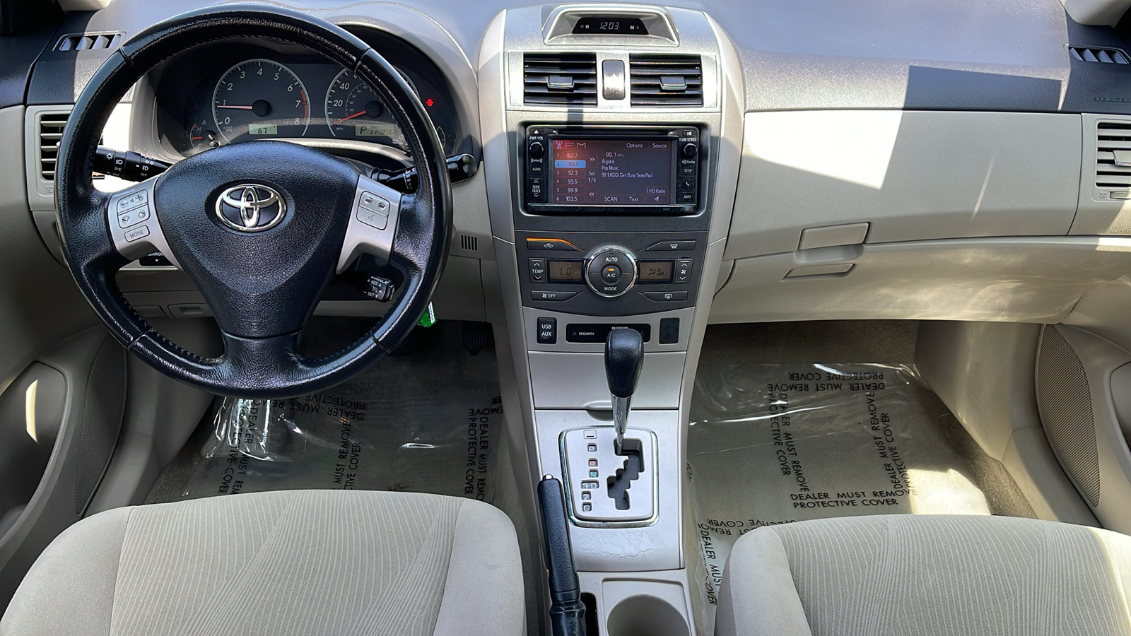 2013 Toyota Corolla LE 13