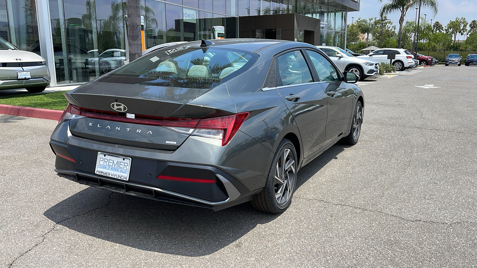 2024 Hyundai Elantra Hybrid Limited 5