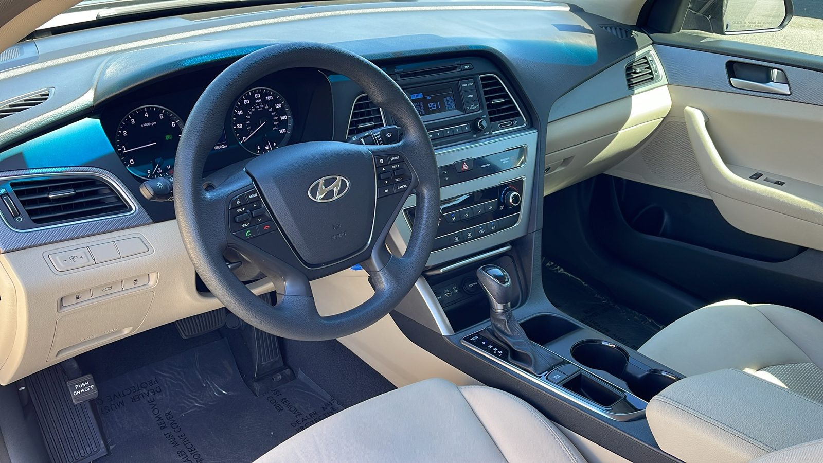 2015 Hyundai Sonata 2.4L SE 9