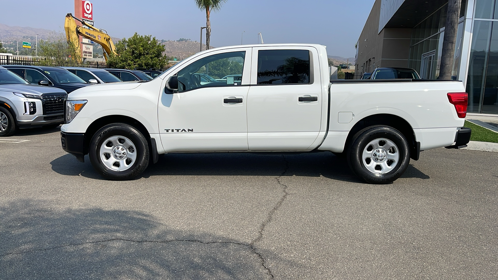 2018 Nissan Titan S 4x4 Crew Cab 2