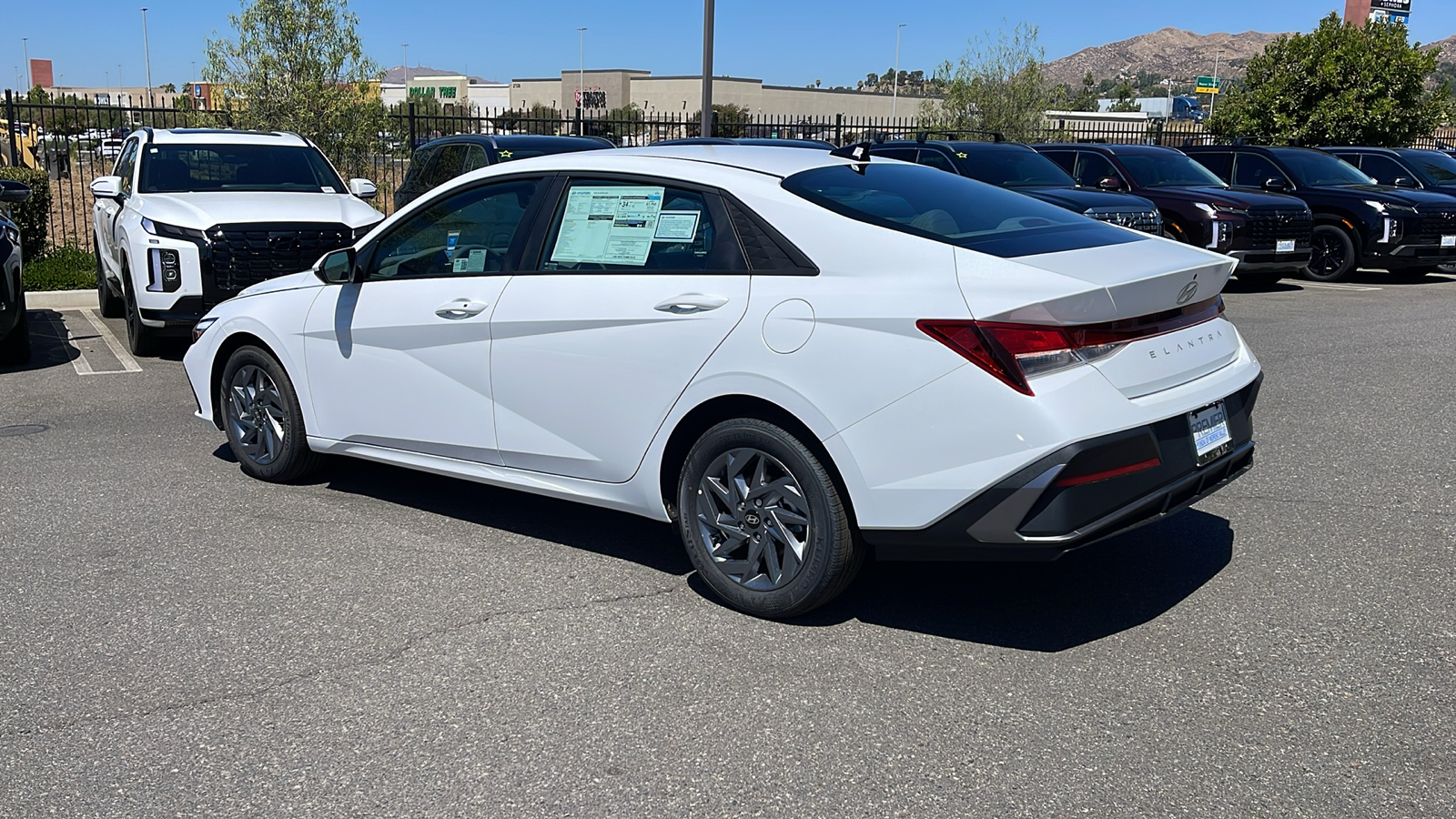 2024 Hyundai Elantra SEL 3