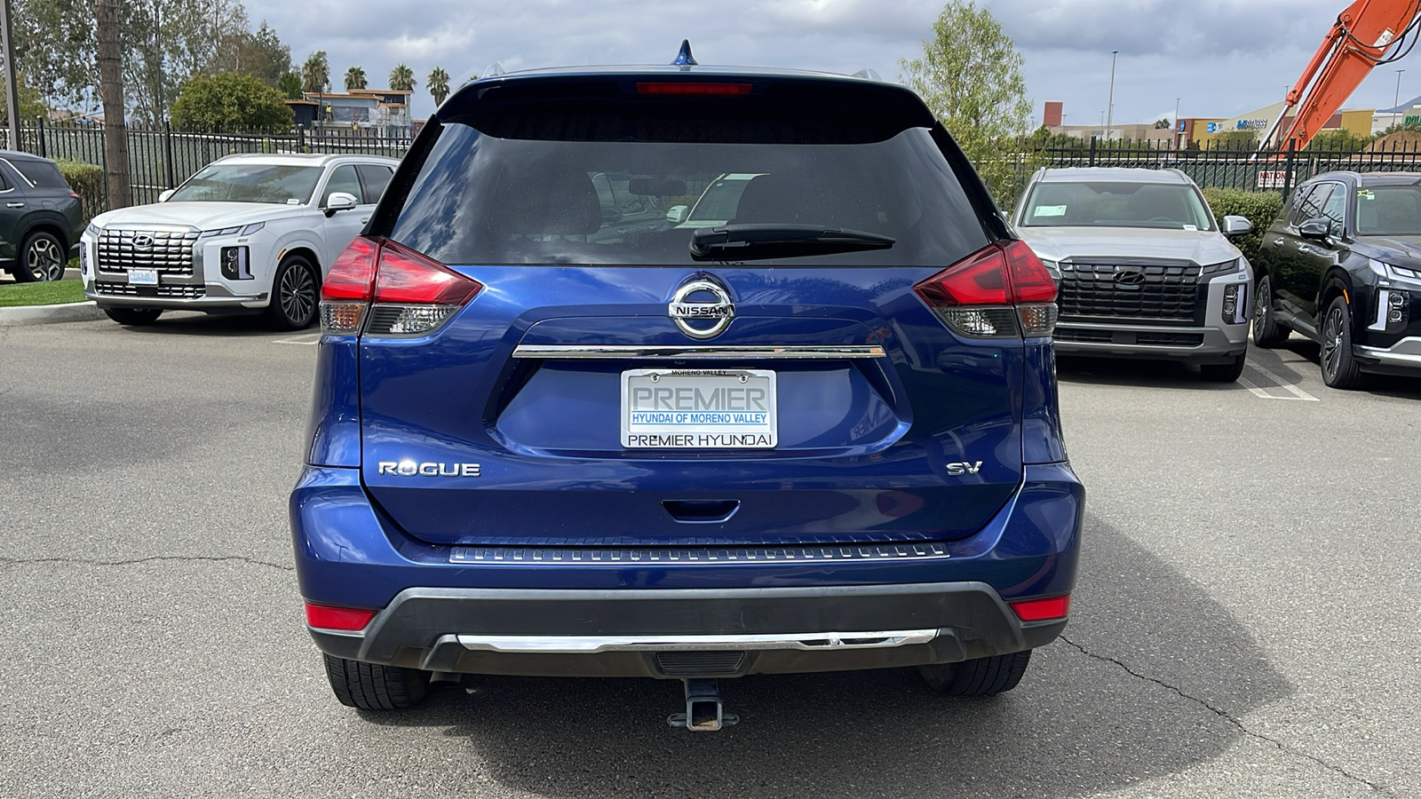 2017 Nissan Rogue SV 4