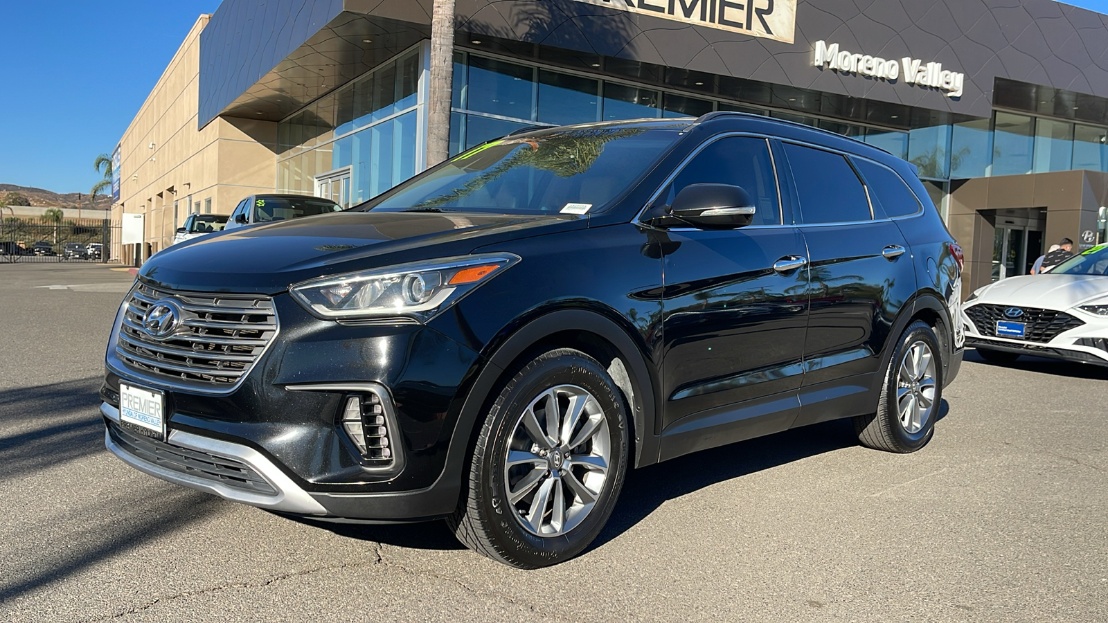 2017 Hyundai Santa Fe SE 1