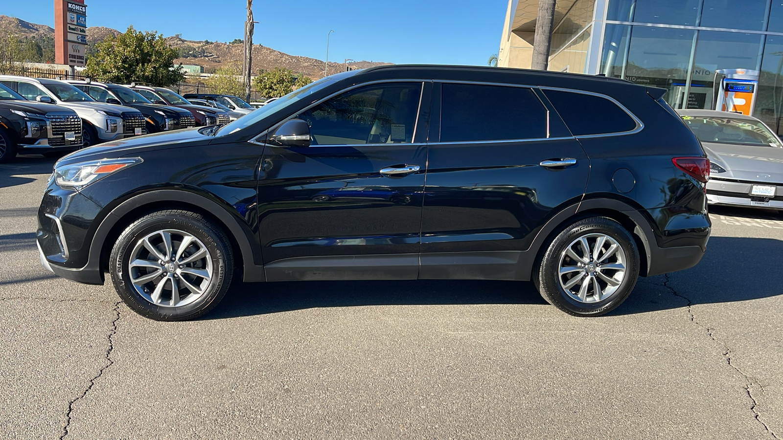 2017 Hyundai Santa Fe SE 2